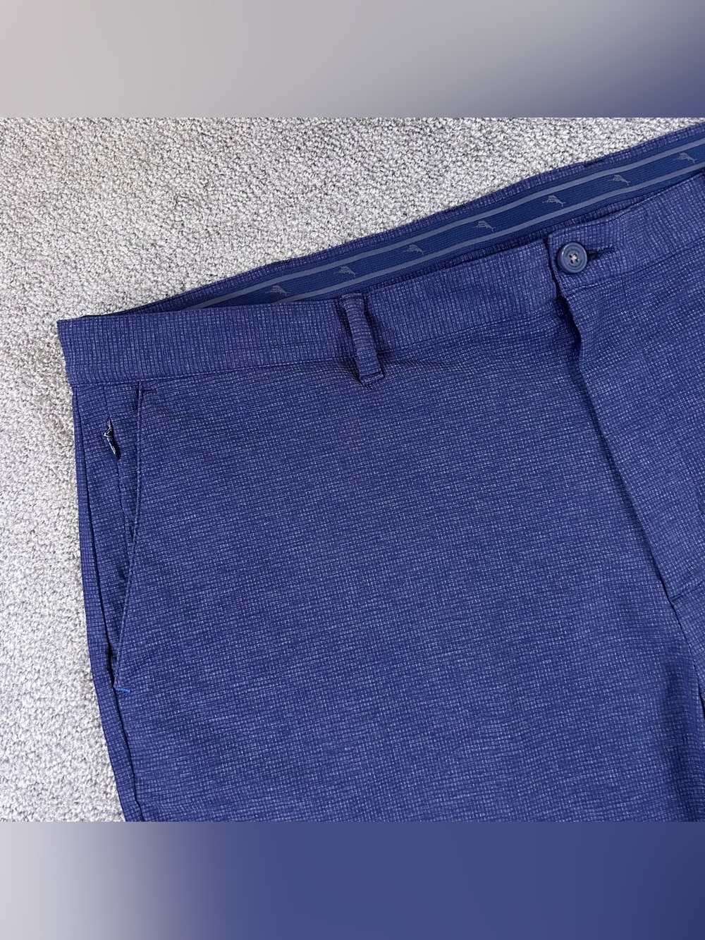 Tommy Bahama Chip Shot Performance Shorts Mens 44 Lg Navy Khaki 10 micro pattern